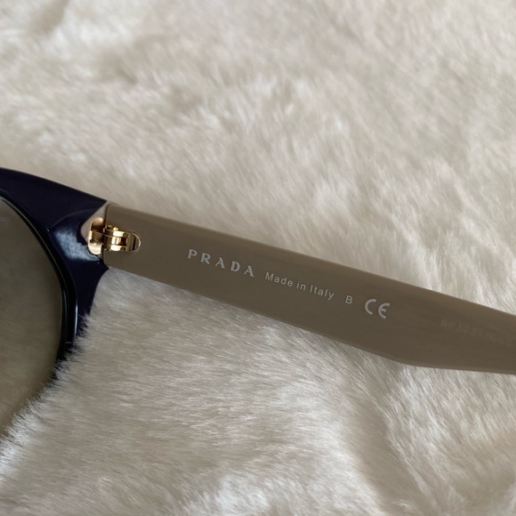 Prada Sunglasses - Picture 6 of 7